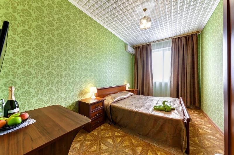 Standard Double Room image 3