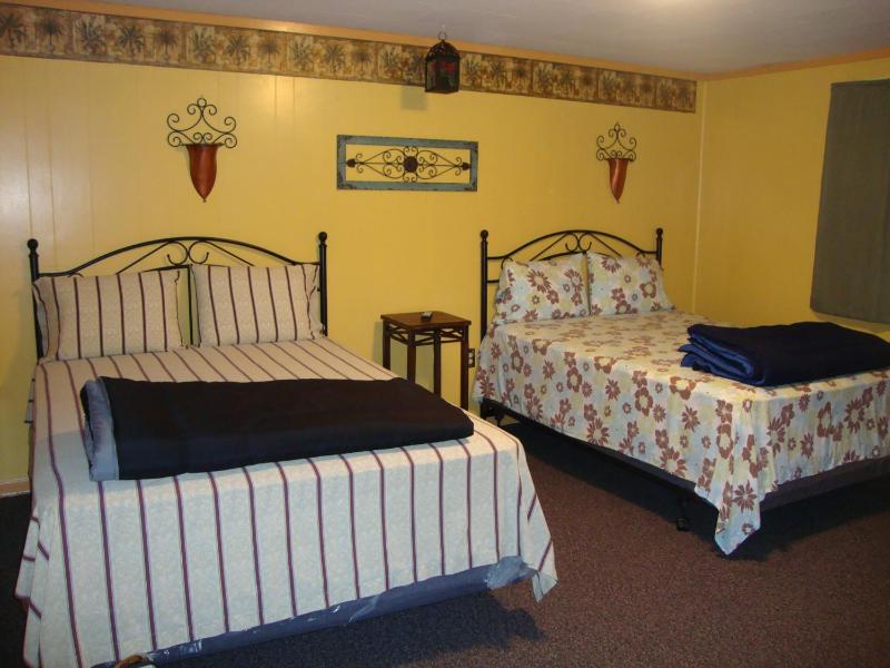 Deluxe Double Room with Shower image 4