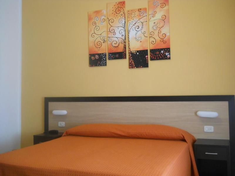 Quadruple Room image 4