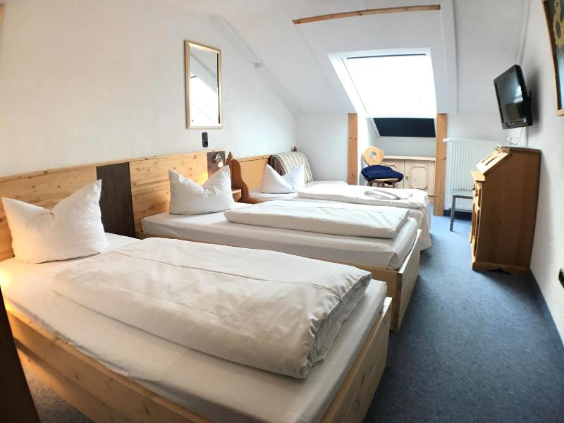 Economy Single Room image 2