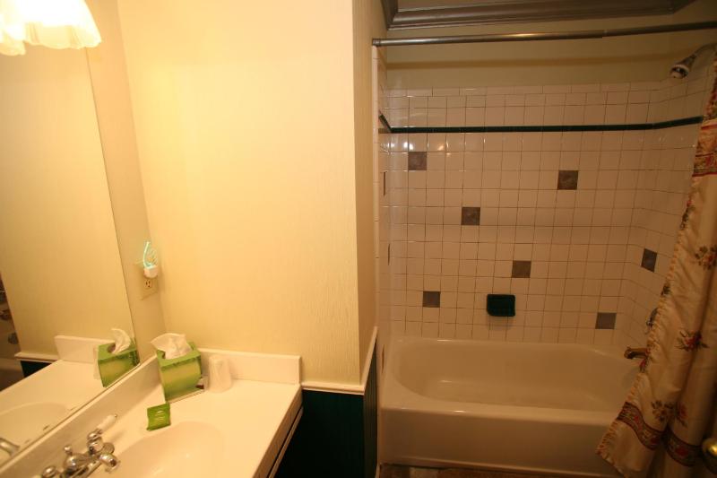 King Room image 2