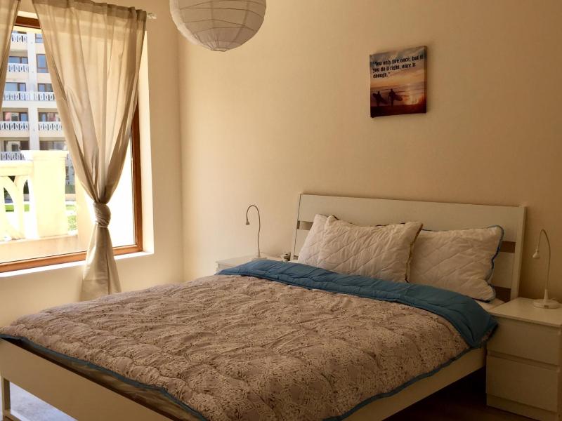 One-Bedroom Apartment with Balcony and Sea View (4 Adults)  image 3