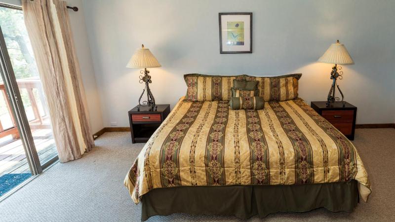 Family Suite with Balcony image 3