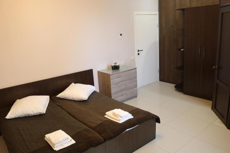 Twin Room image 2