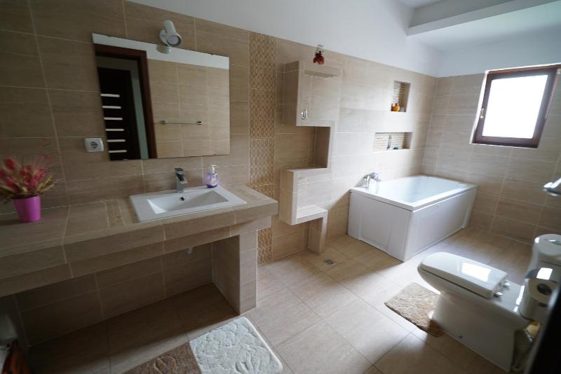 Double Room with Private Bathroom image 2
