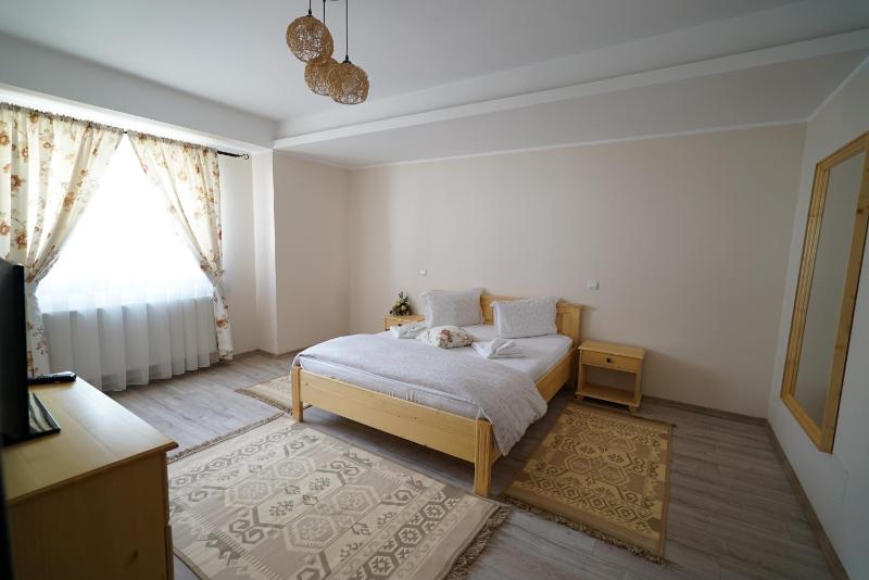 Double Room with Private Bathroom image 3