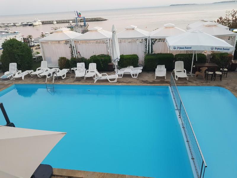 Complex Top Apartment - image 24