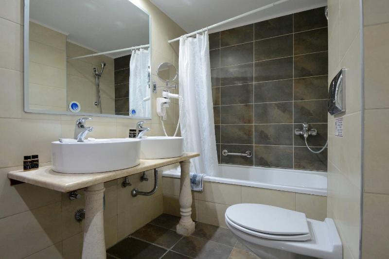 Family Suite image 3