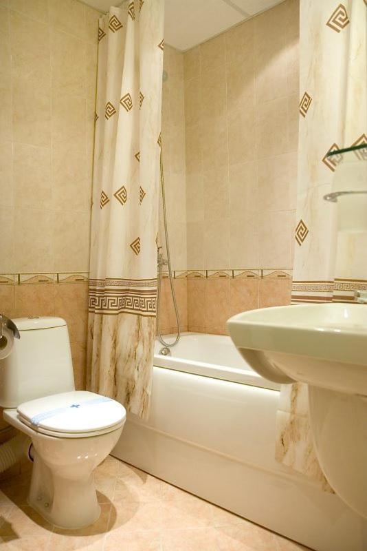 Junior Suite with Balcony (2 Adults + 2 Children)  image 4