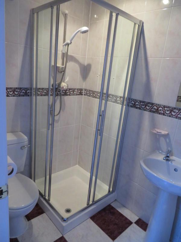 Standard Double Room image 3