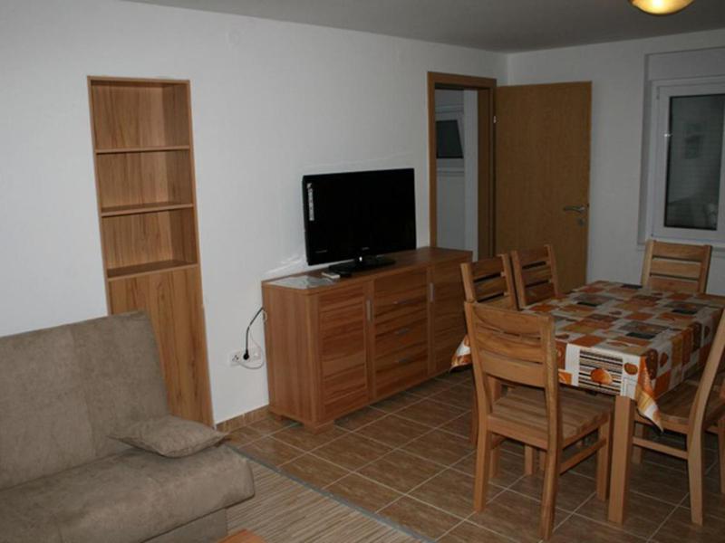 Two-Bedroom Apartment with Terrace image 3