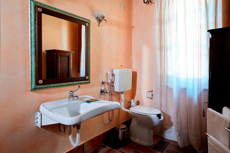 Apartment with Garden View image 4