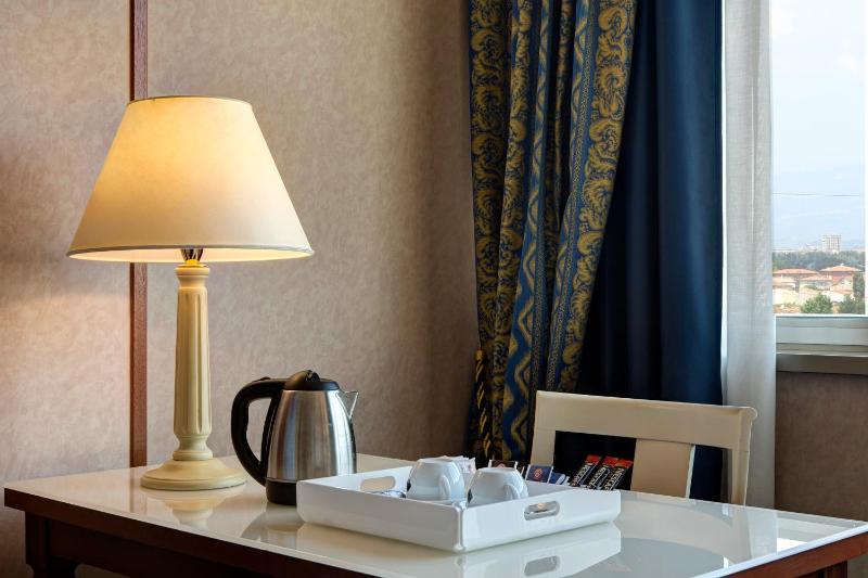 Two Connecting Rooms image 3