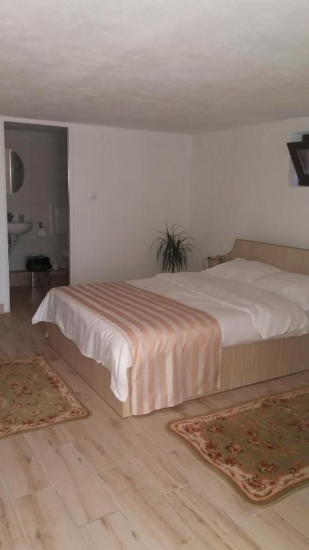 Standard Double Room image 2