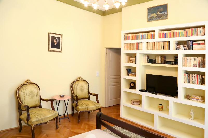 Casa Blanca - image 23