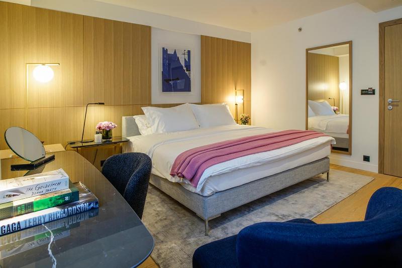 Classic Double Room image 2