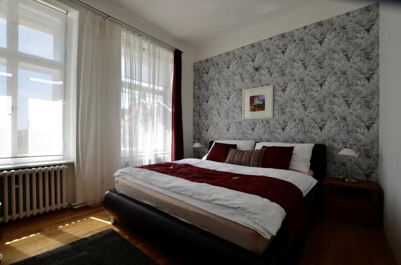 Deluxe Two-Bedroom Apartment image 1