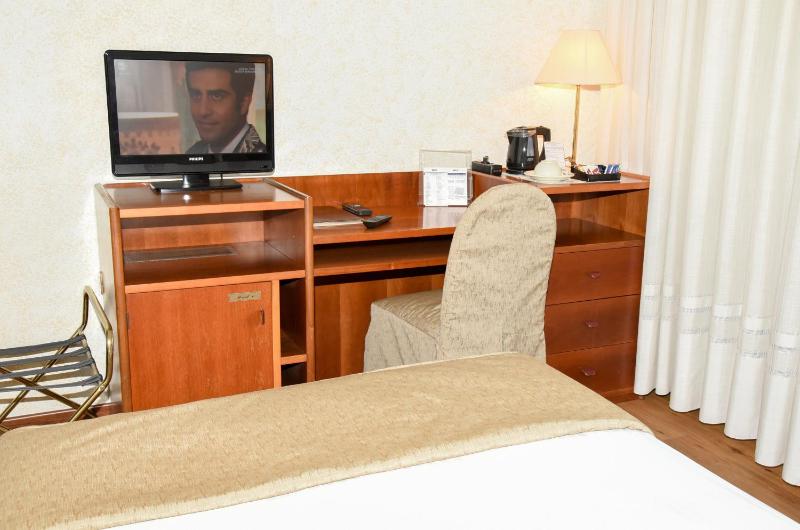 Standard Single Room image 4