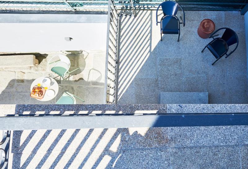 Pause Apartments - image 14