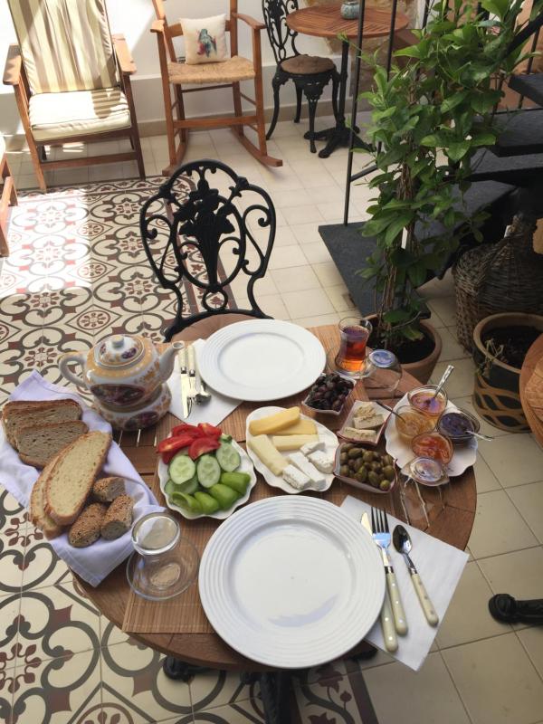 Pedieos Guest House - image 10