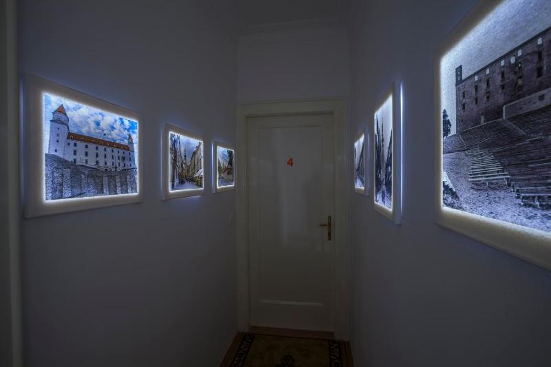 Luxury Air-Conditioned rooms in Old Town Bratislava - image 2