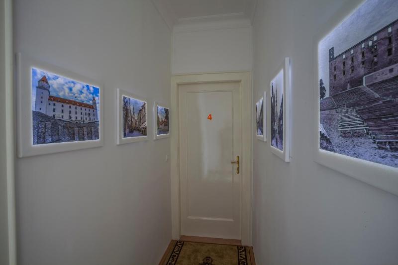 Luxury Air-Conditioned rooms in Old Town Bratislava - image 11