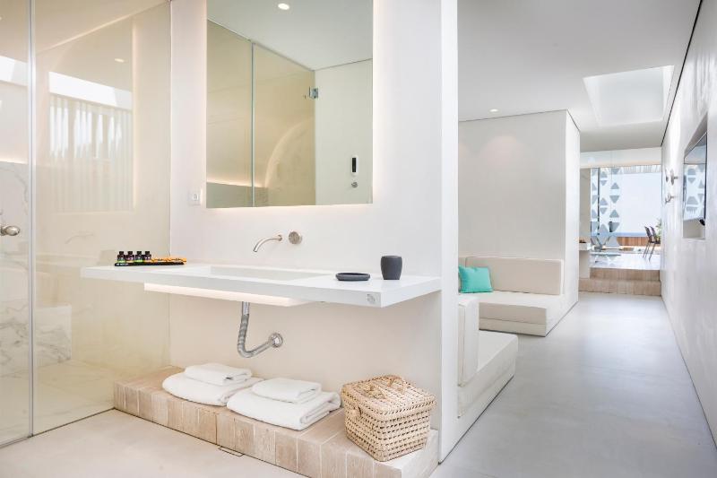 Mykonos Dove Beachfront Hotel - image 15