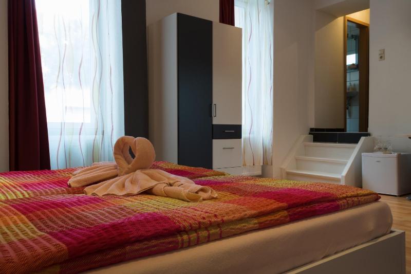 Double Room image 2