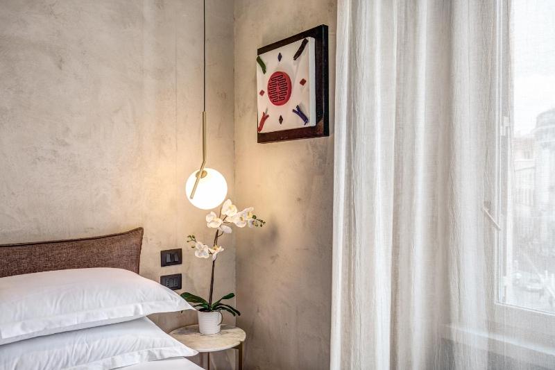 Superior Double Room image 4