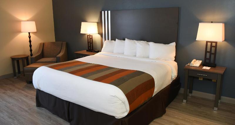 King Room image 3