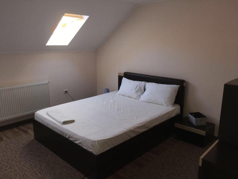 Deluxe Double Room image 2