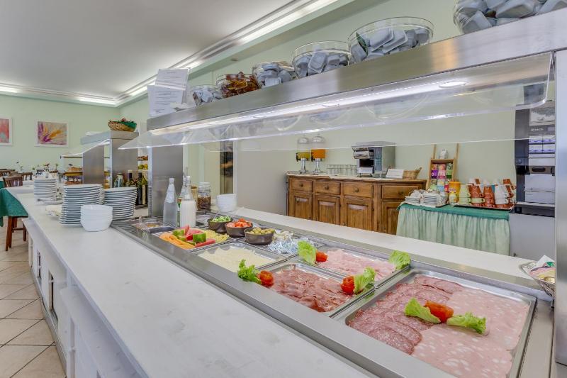 Hotel Austria - image 14