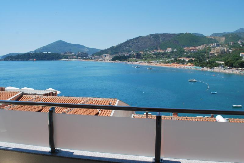 Suite with Terrace and Sea View image 4