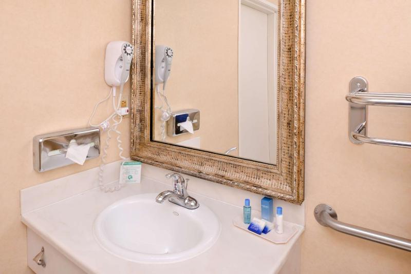 King Room with Disability Access image 2