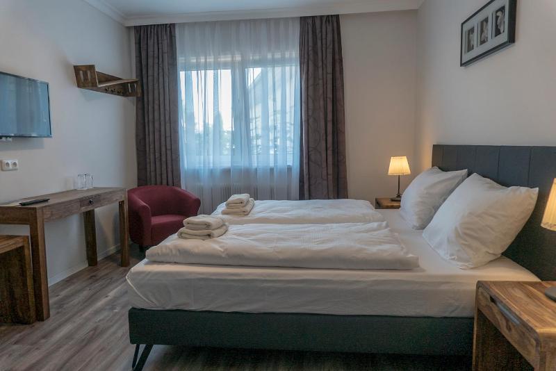 Double Room image 2
