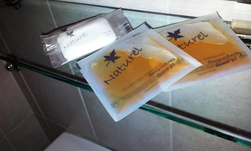 Economy Double Room image 2