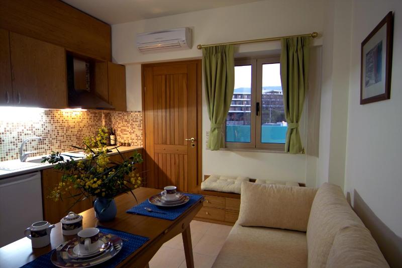 Junior One-Bedroom Apartment with Sea View image 4