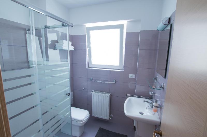 Studio Apartment image 2