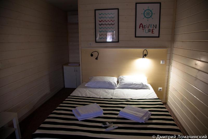 Triple Room with Terrace image 1