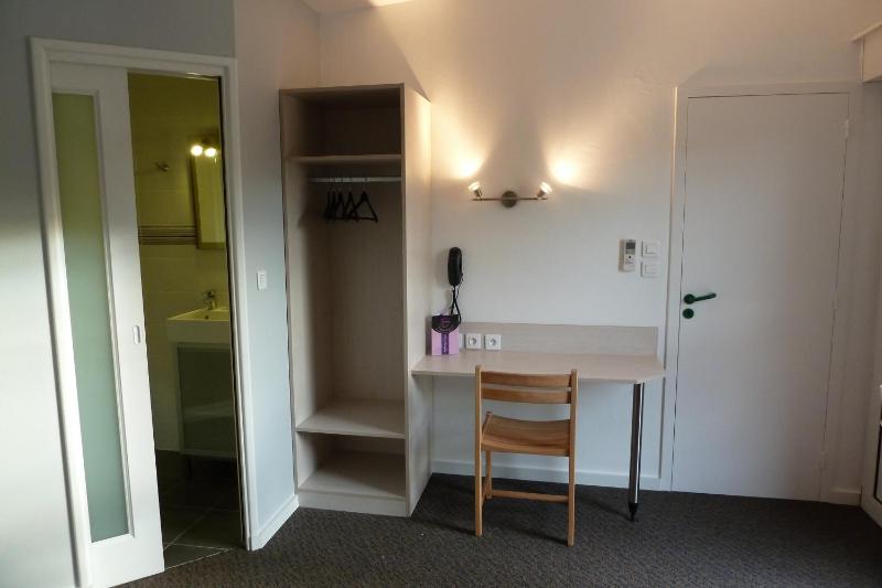 Comfort Twin Room image 3
