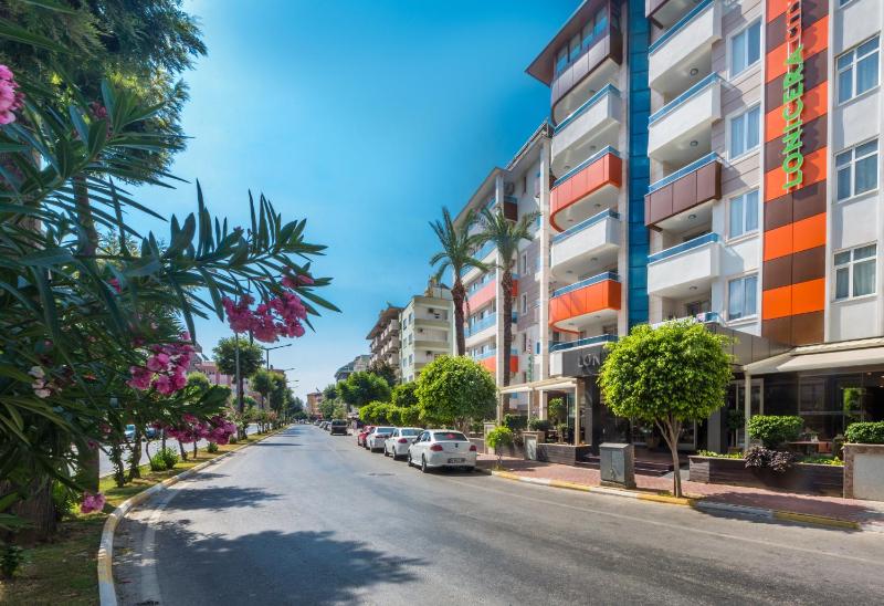 Lonicera City Hotel - image 25