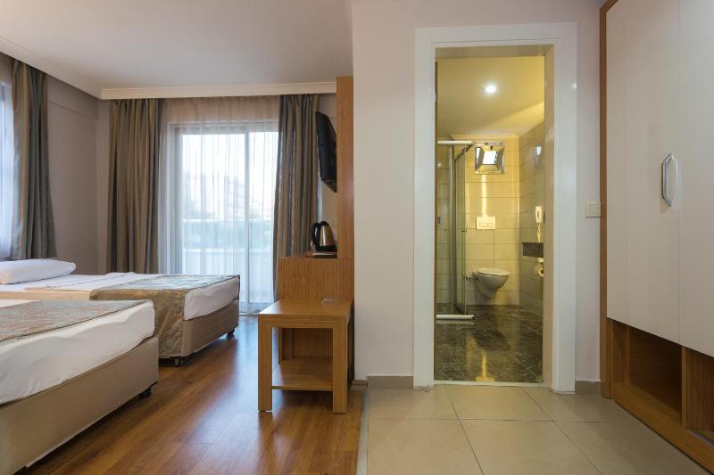 Lonicera City Hotel - image 43