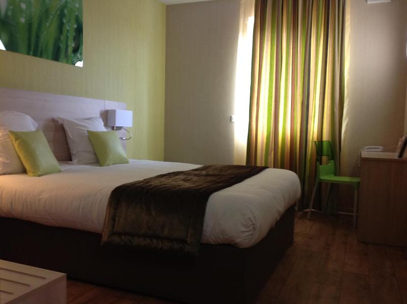 Double Room with Shower image 3