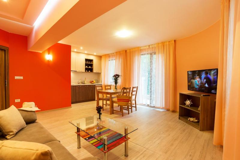 Apartment image 3