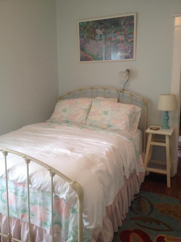 Charming home in Derby city - image 15