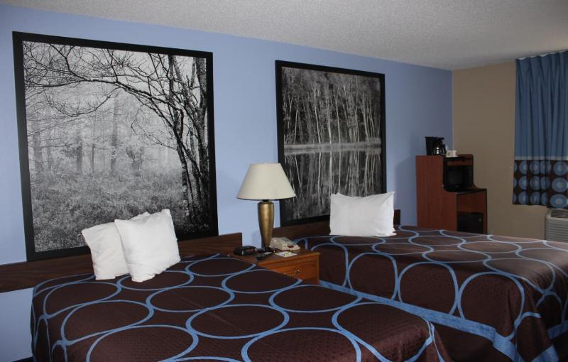 Double Room with Two Double Beds - Non-Smoking image 3