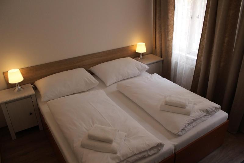Double or Twin Room image 3