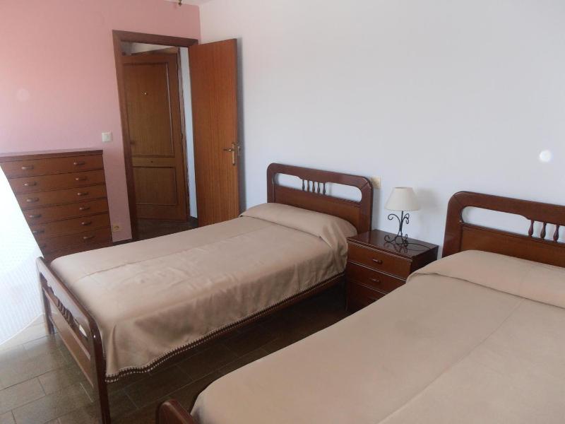 One-Bedroom Apartment (2 Adults + 2 Children) image 3