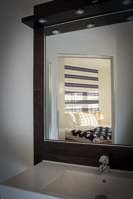 Twin Room image 3