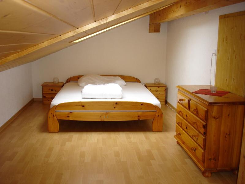 One-Bedroom Apartment image 4